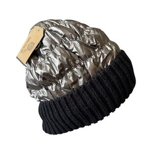 NWT Winter Puffer Quilted Fleece Lining Hat. One Size